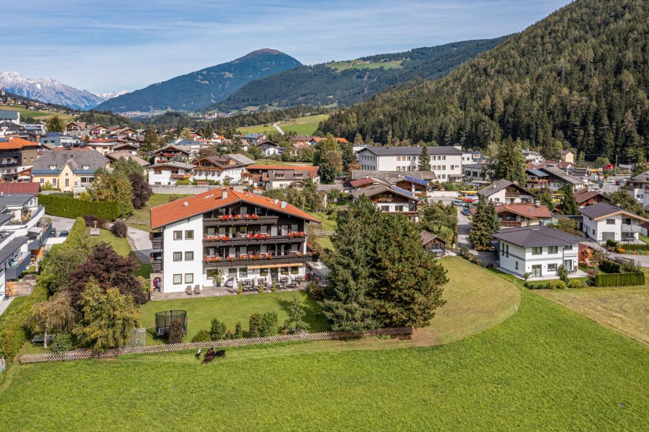 Hotel Eschenhof & Apartments Fulpmes Dış mekan fotoğraf