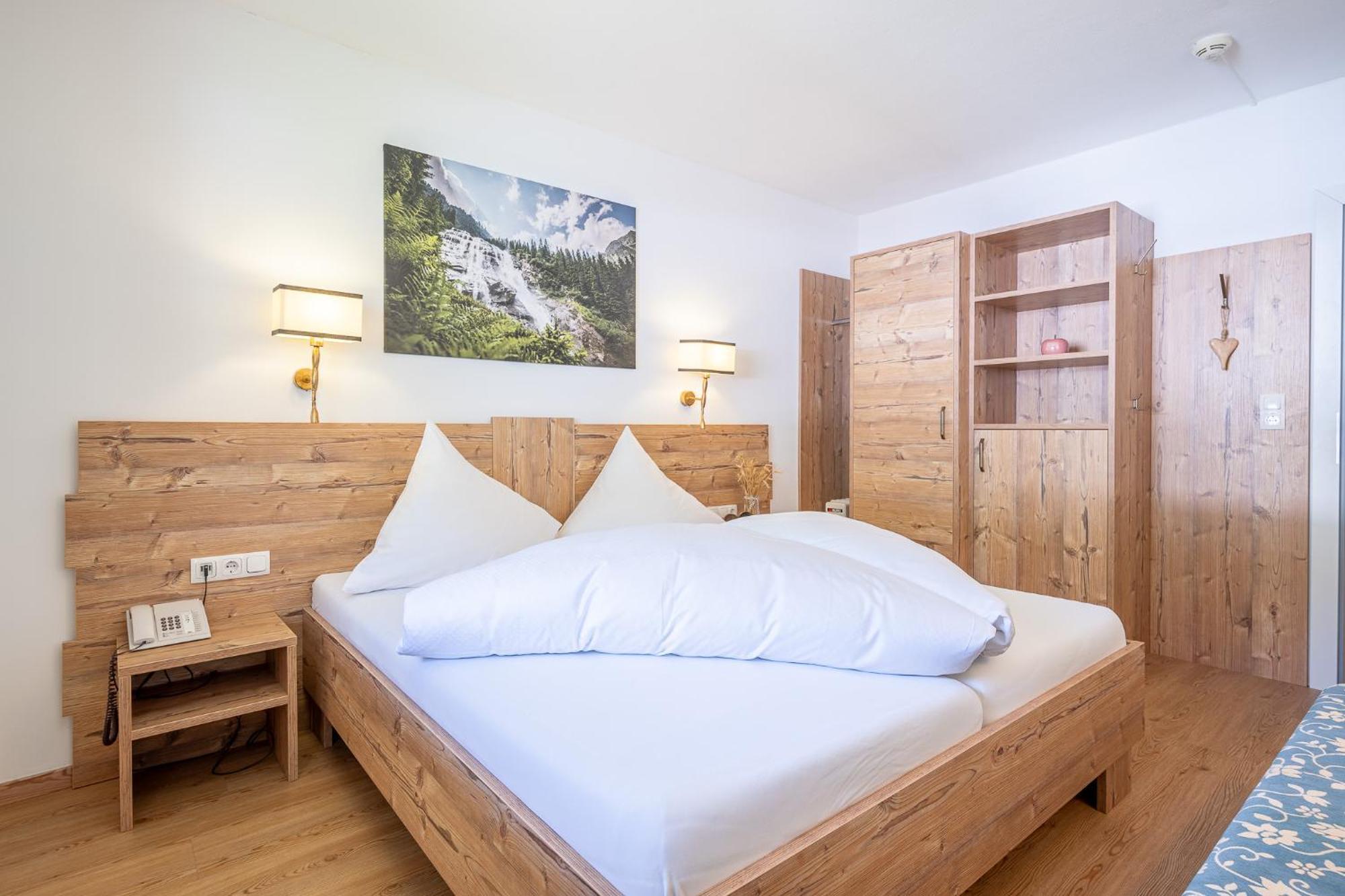 Hotel Eschenhof & Apartments Fulpmes Dış mekan fotoğraf