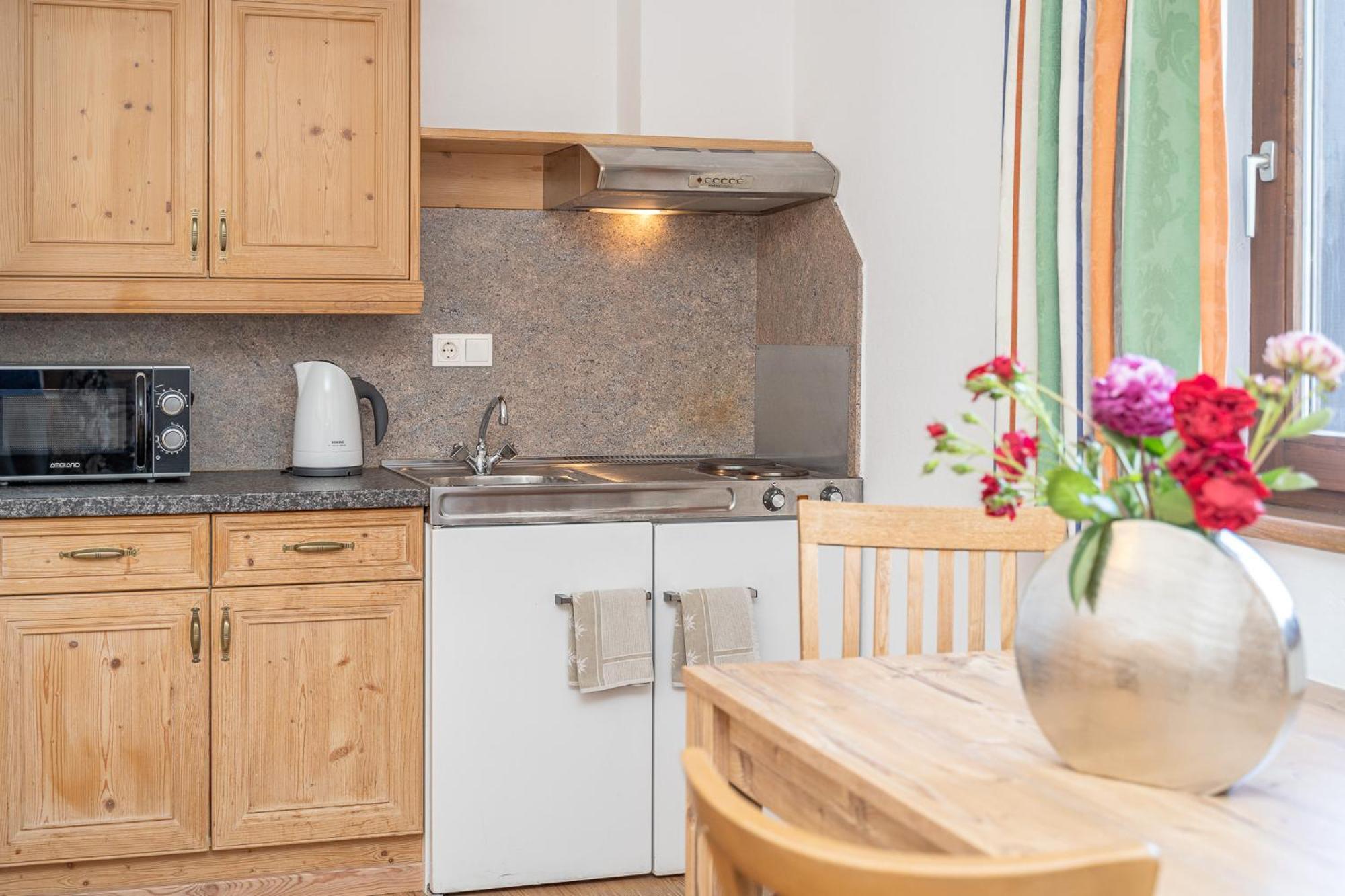 Hotel Eschenhof & Apartments Fulpmes Dış mekan fotoğraf